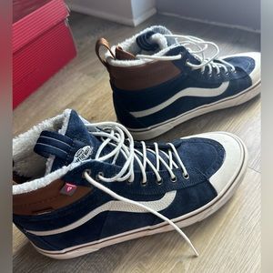 Vans Men's Sk8-Hi MTE 2.0 DX High Top Suede / Faux Fur Sneaker